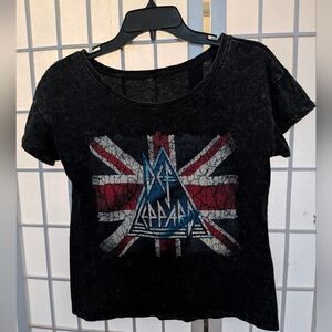 DEF LEPPARD Ladies Distressed Graphic Tee